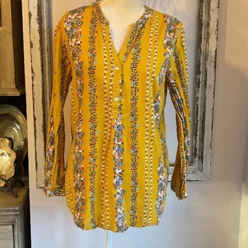 OLD Navy Button Down Blouse, size Medium